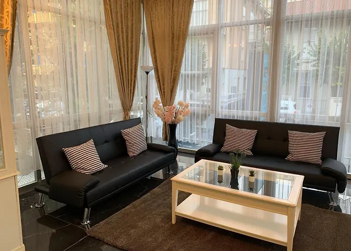 Neyra فندق ريميني