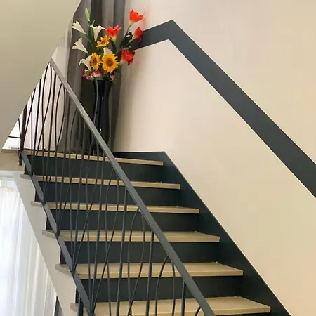 Neyra Hotel