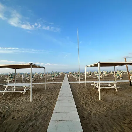 Hotel Neyra 3*